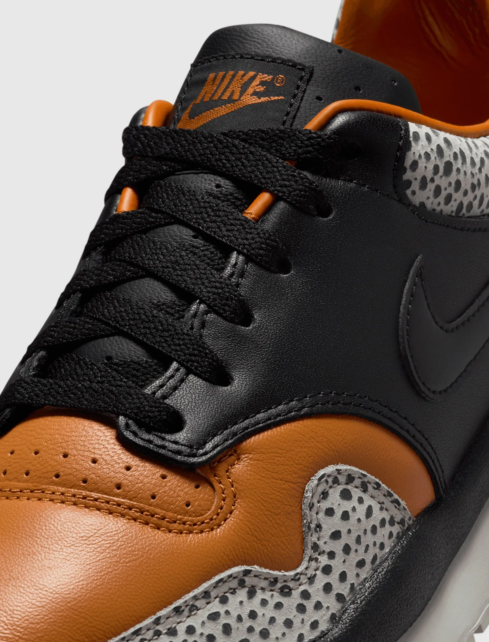 AIR SAFARI OG "BLACK/ MONARCH/ LIGHT IRON ORE"
