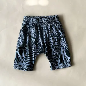 Izzy-Safari Print Shorts | Steel