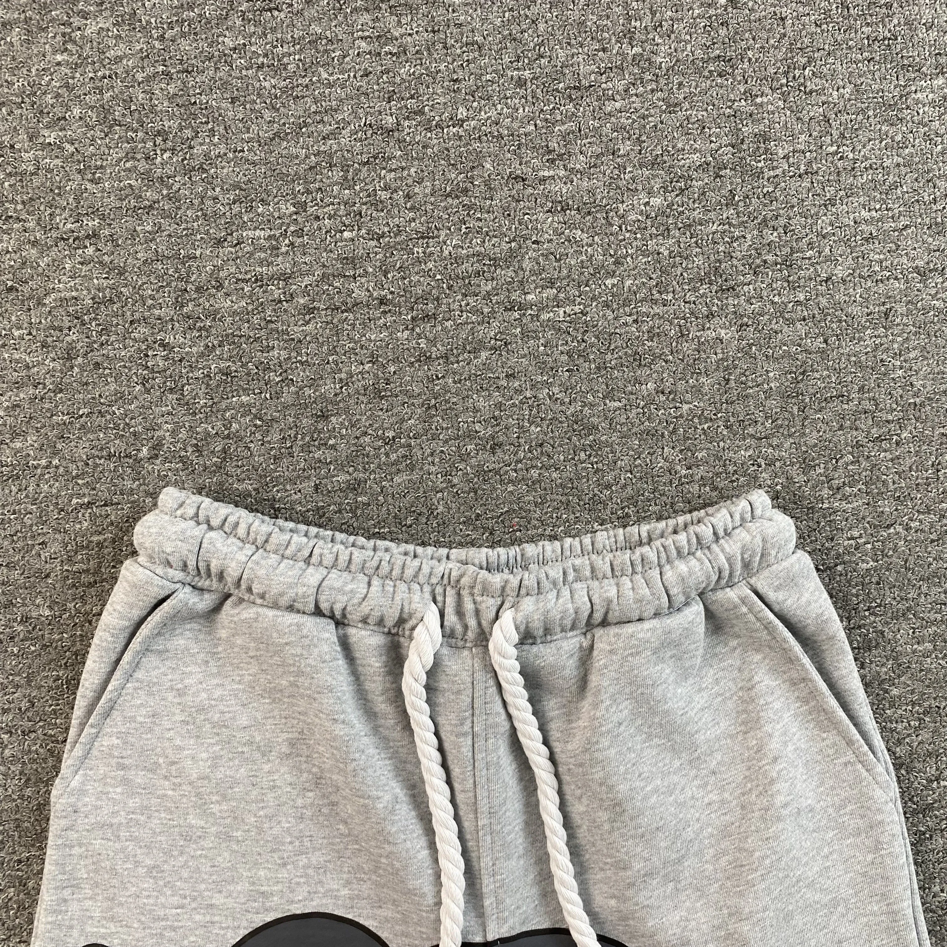SYNA WORLD SHORTS GREY