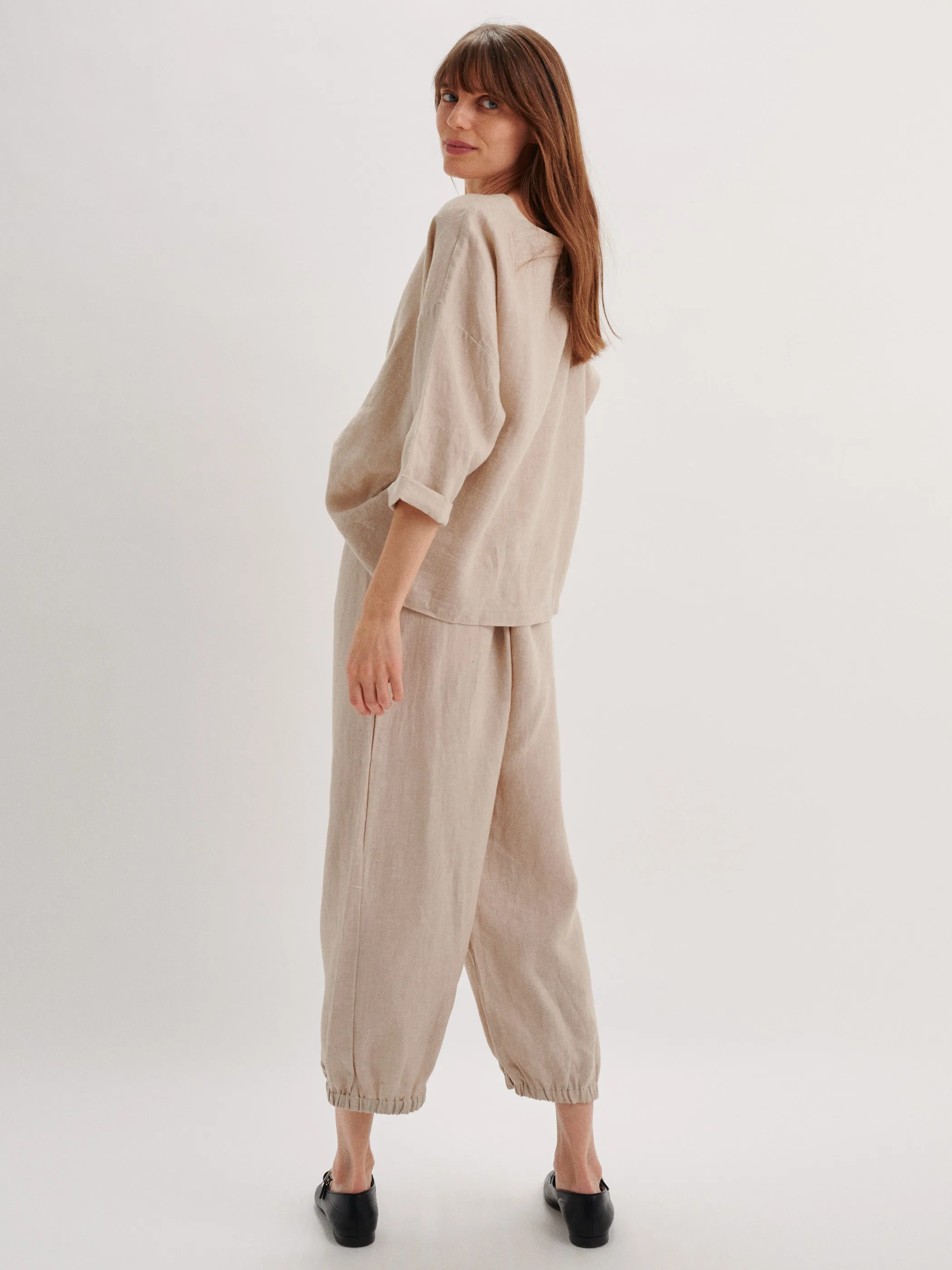 The Saria Top in Linen