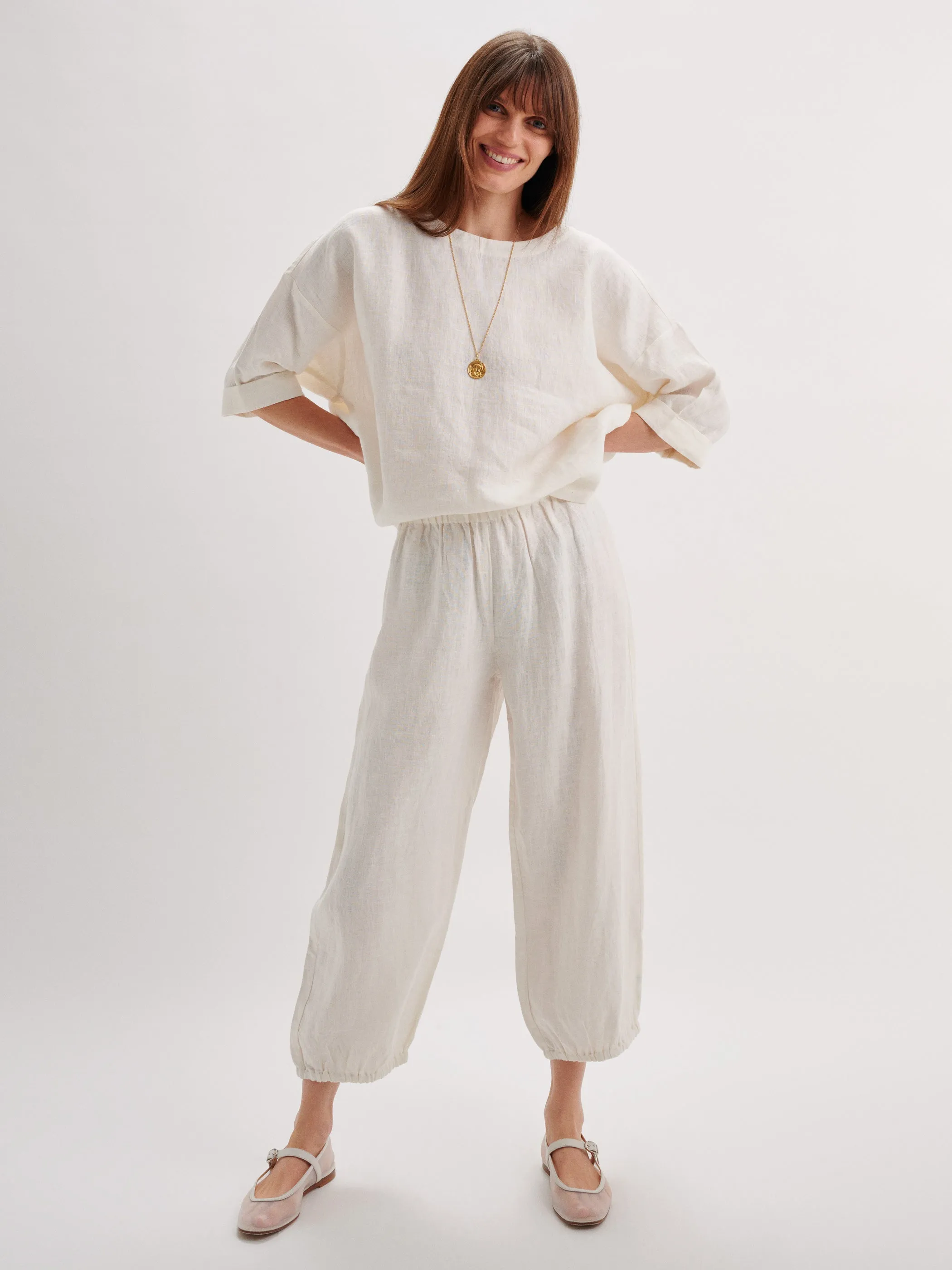 The Saria Top in Linen