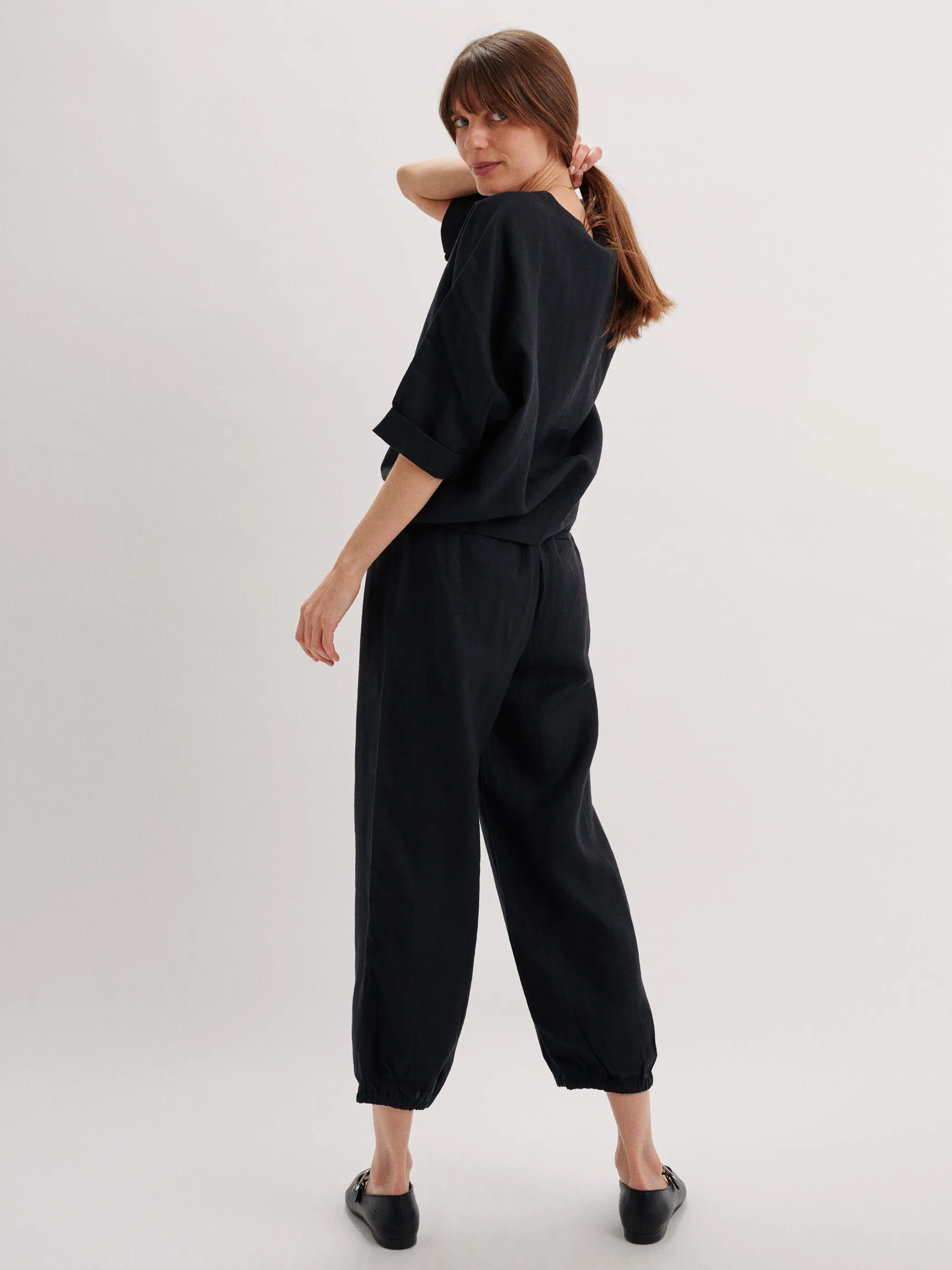 The Saria Top in Linen