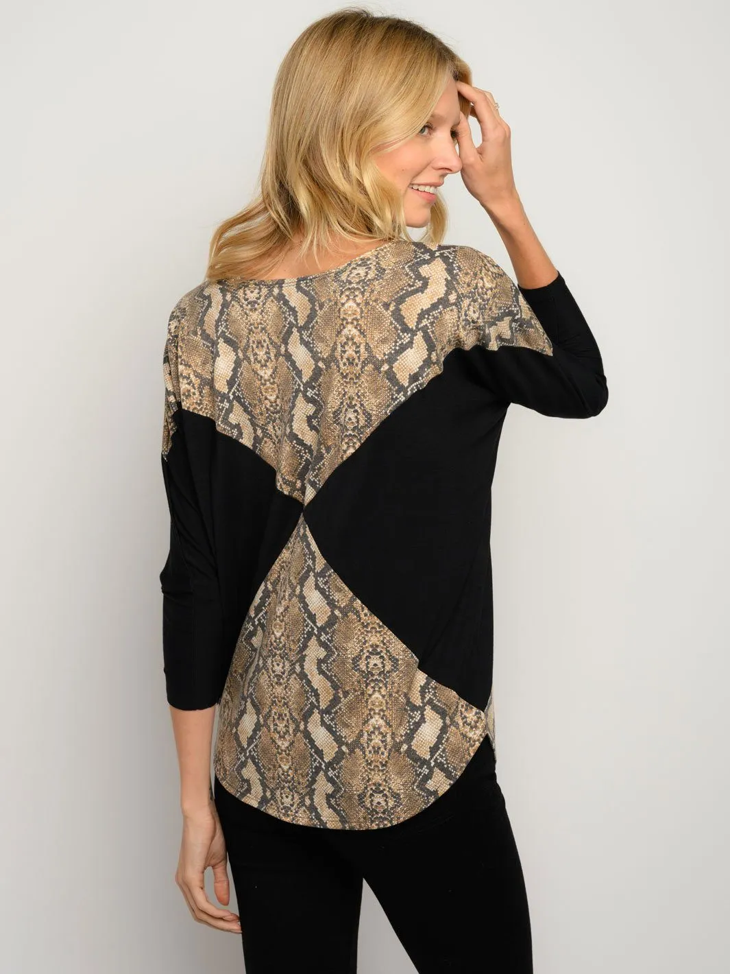 WOMEN'S LONG SLEEVE ANIMAL PRINT TOP
