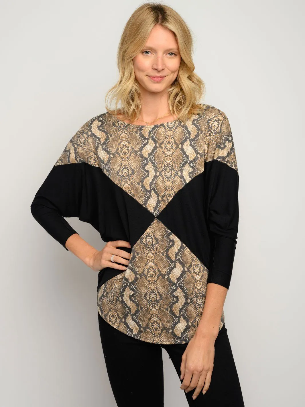 WOMEN'S LONG SLEEVE ANIMAL PRINT TOP
