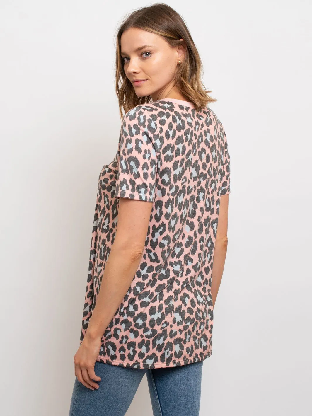 WOMEN'S V- NECK SHORT SLEEVE LEOPARD TUNIC FRONT CROSS TOP